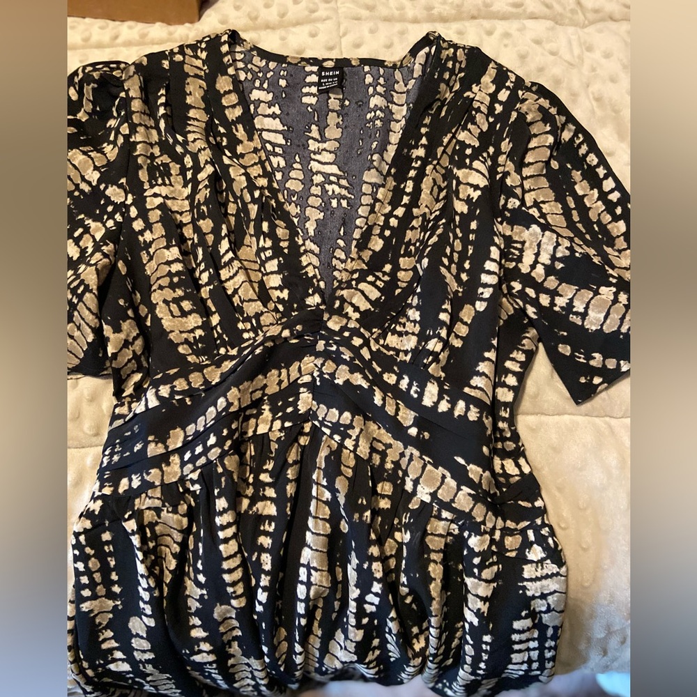 SHEIN Black and Tan Abstract Print dress